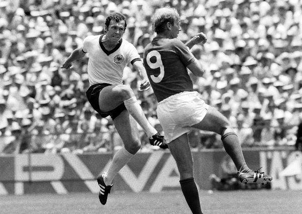 1704881190026054379.jpg 1704881158633.jpg